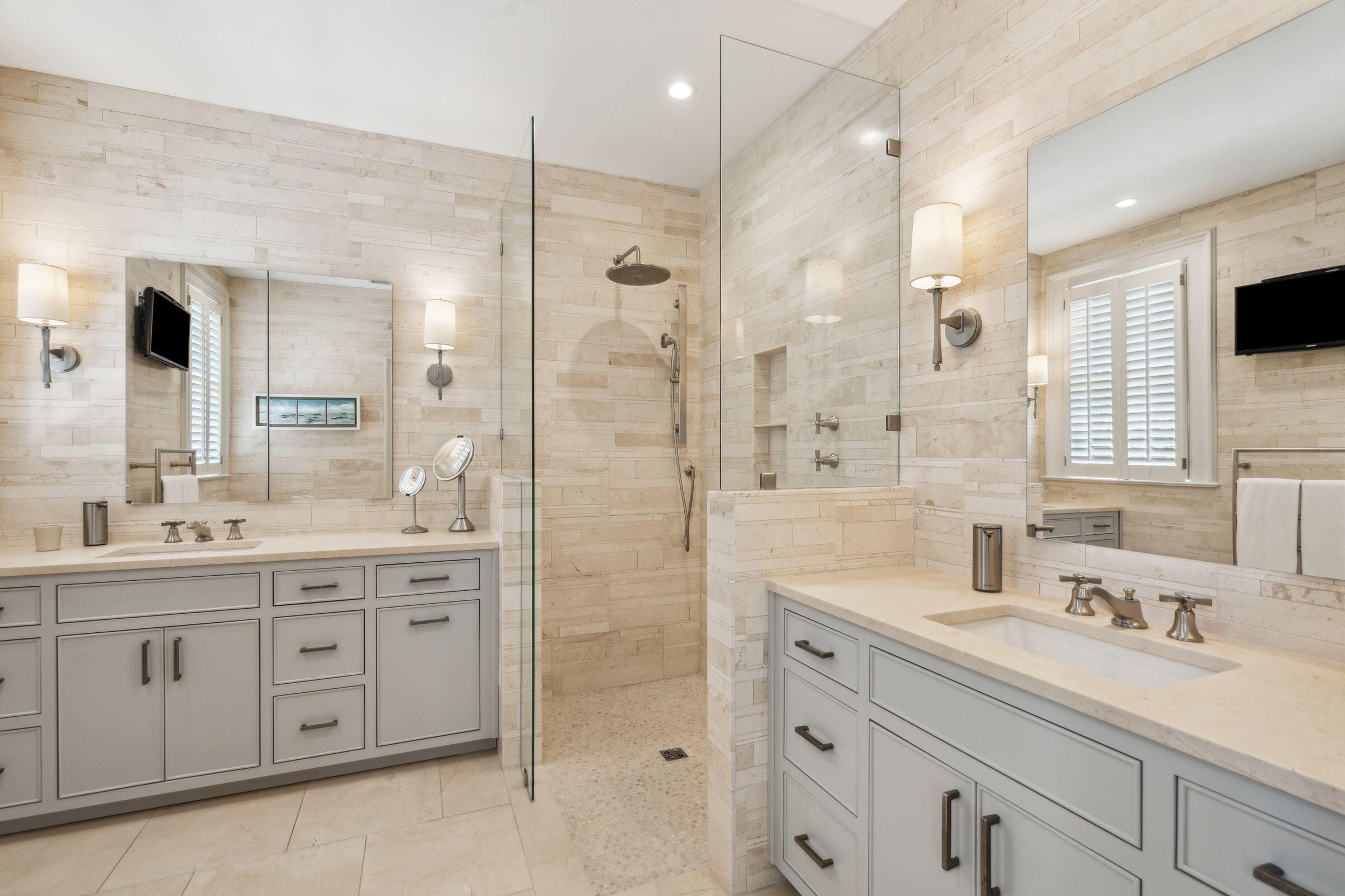149 South Battery Charleston, SC 29401 - Photo 23 of 45 149 S Battery Main Bathroom