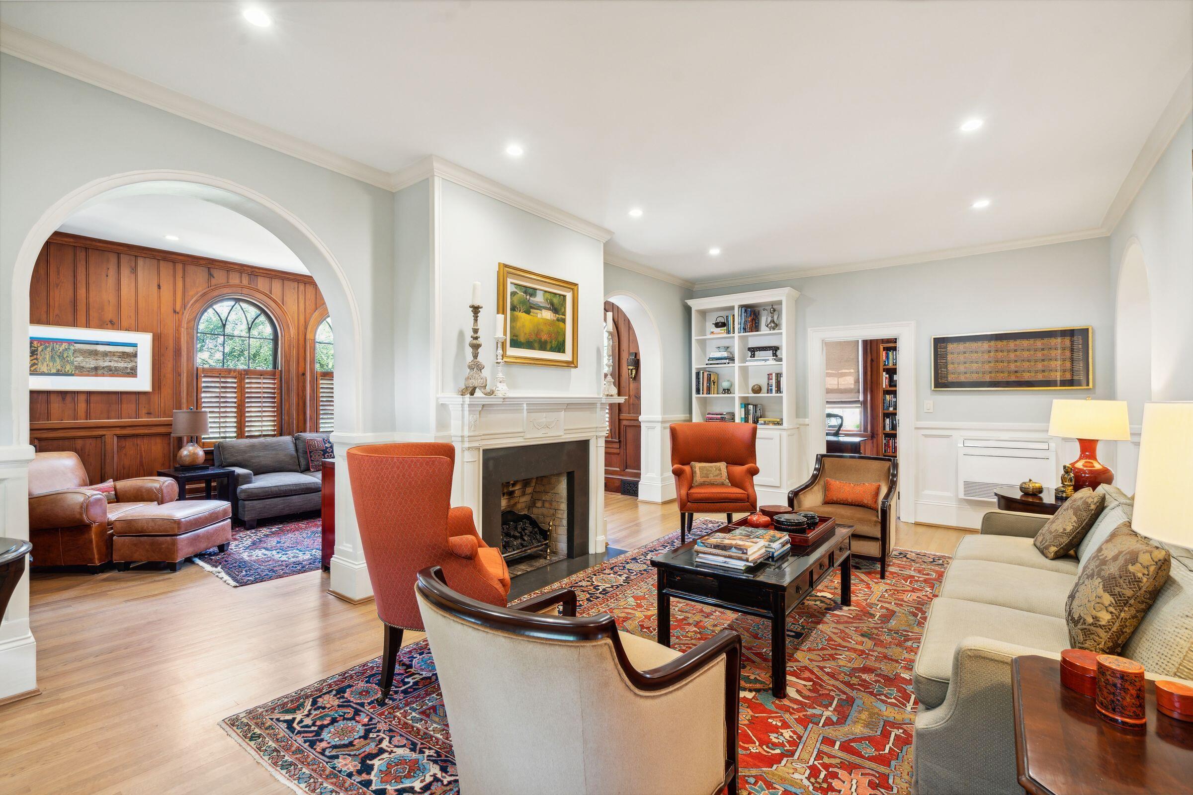 149 South Battery Charleston, SC 29401 - Photo 8 of 45 149 S Battery Living Area