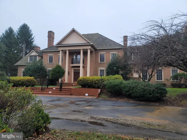 $2,150,000 | 8926 Harvest Square Court, Rockville, MD 20854
