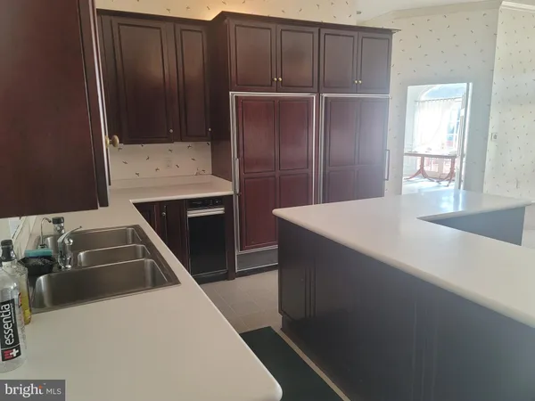 $2,150,000 | 8926 Harvest Square Court, Rockville, MD 20854