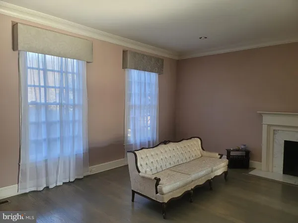 $2,150,000 | 8926 Harvest Square Court, Rockville, MD 20854