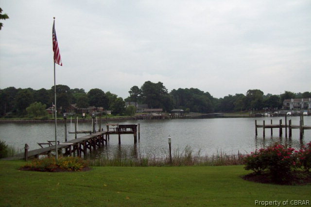 7905 Berkeley Drive Gloucester Point, VA 23062 - Photo 44 of 46