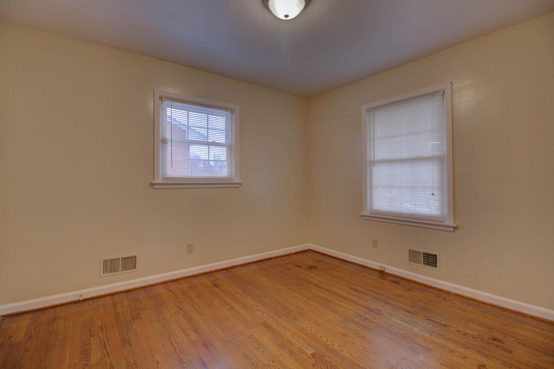 4939 Pomeroy Road Northwest Roanoke, VA 24017 - Photo 8 of 15 fhd_IMG_3673_4_5_6_7_8_9_4758154