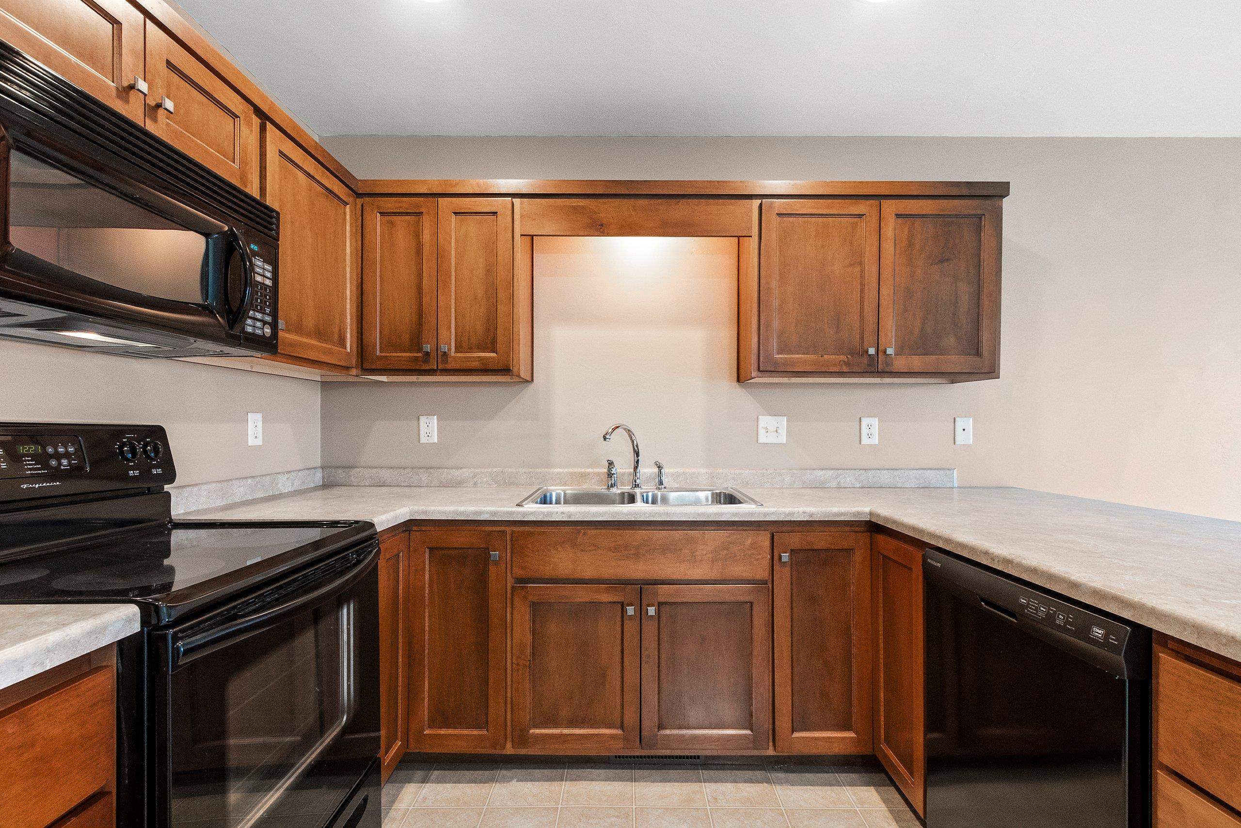 2171 Trailside Lane De Pere, WI 54115 - Photo 11 of 46