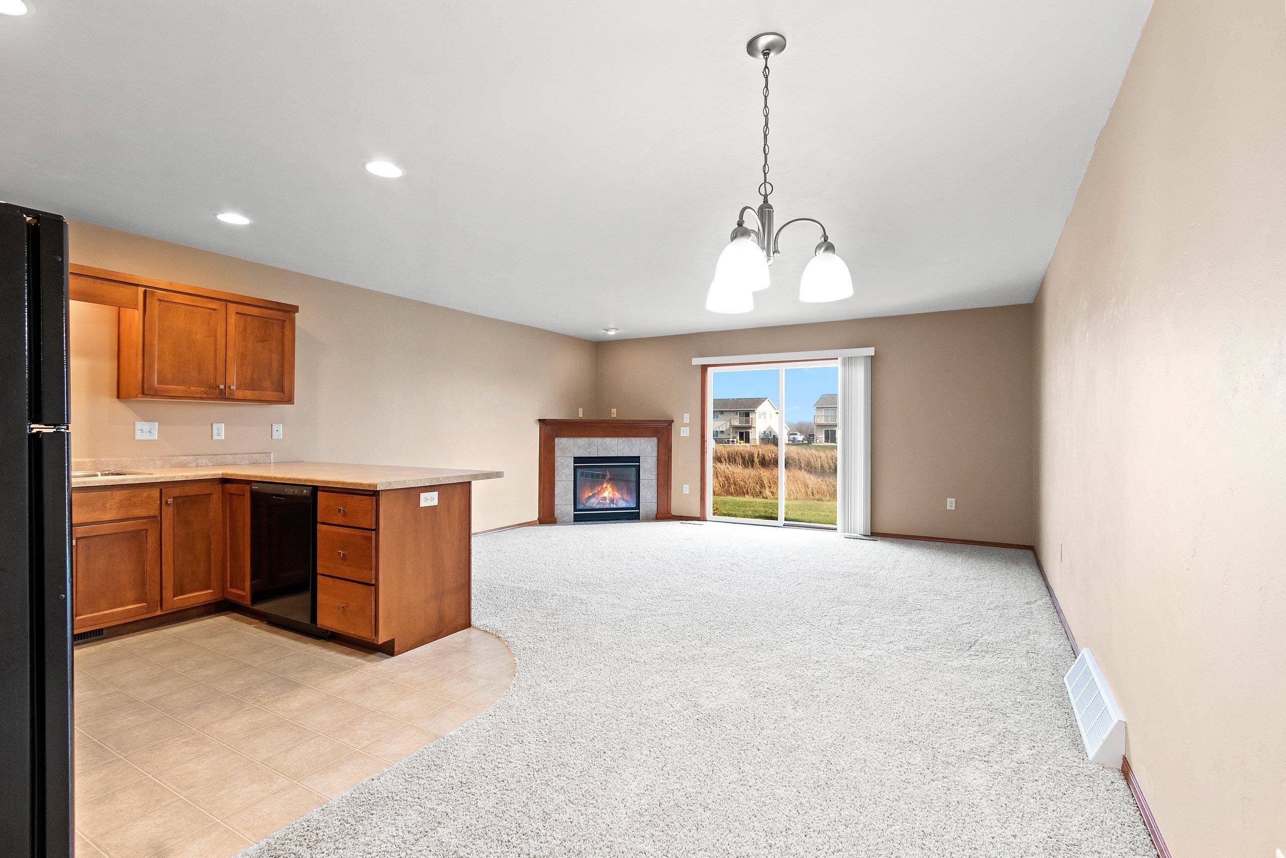 2171 Trailside Lane De Pere, WI 54115 - Photo 7 of 46