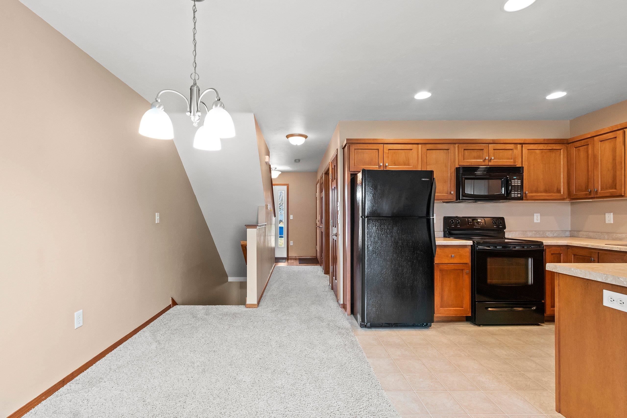 2171 Trailside Lane De Pere, WI 54115 - Photo 9 of 46