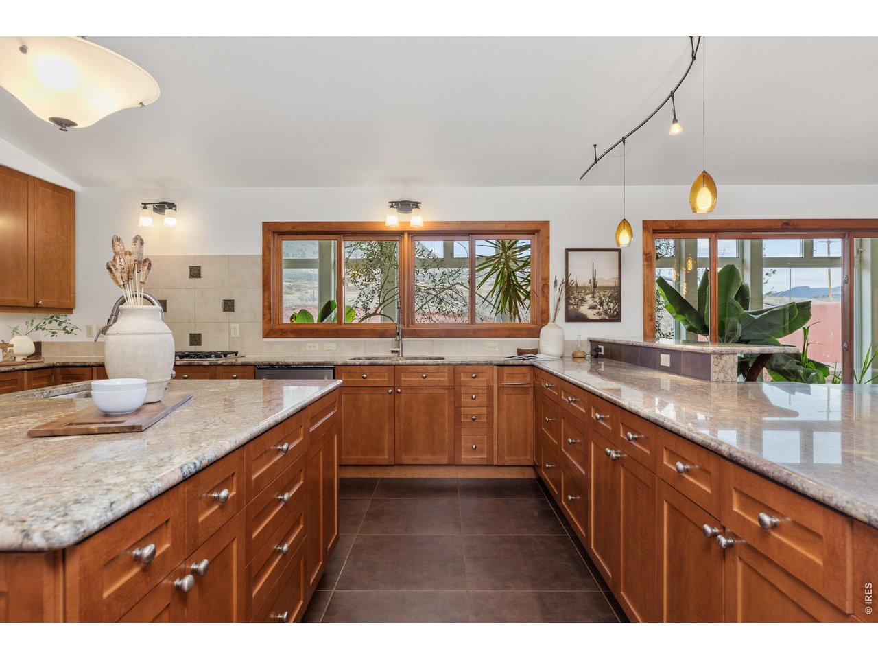 108 Lone Star Road Lyons, CO 80540 - Photo 4 of 43