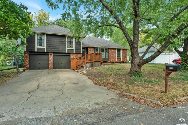 $325,000 | 2556 Jasu Drive, Lawrence, KS 66046