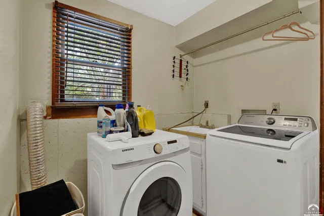 $325,000 | 2556 Jasu Drive, Lawrence, KS 66046