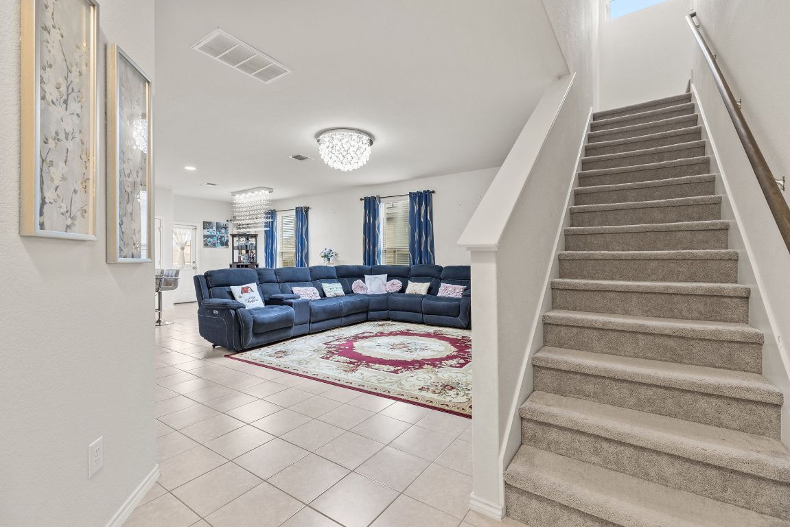 209 Ibis Falls Loop Jarrell, TX 76537 - Photo 8 of 40