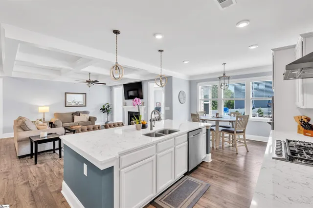 $699,900 | 2 Stony Run Lane, Simpsonville, SC 29681