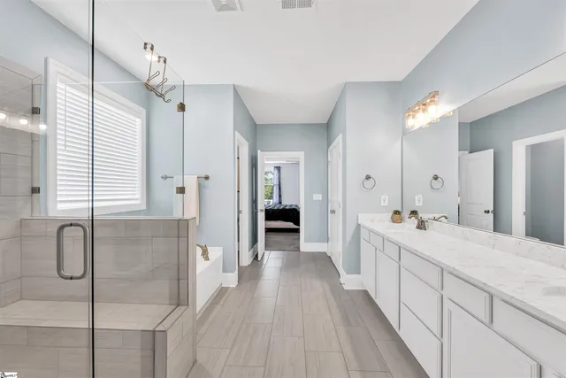 $699,900 | 2 Stony Run Lane, Simpsonville, SC 29681