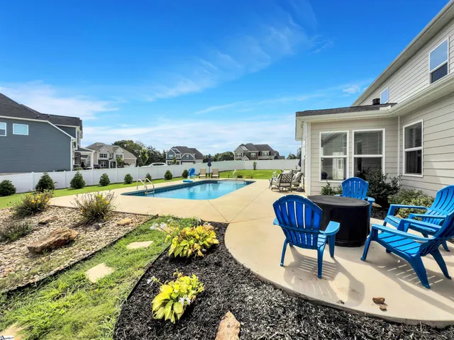 $699,900 | 2 Stony Run Lane, Simpsonville, SC 29681