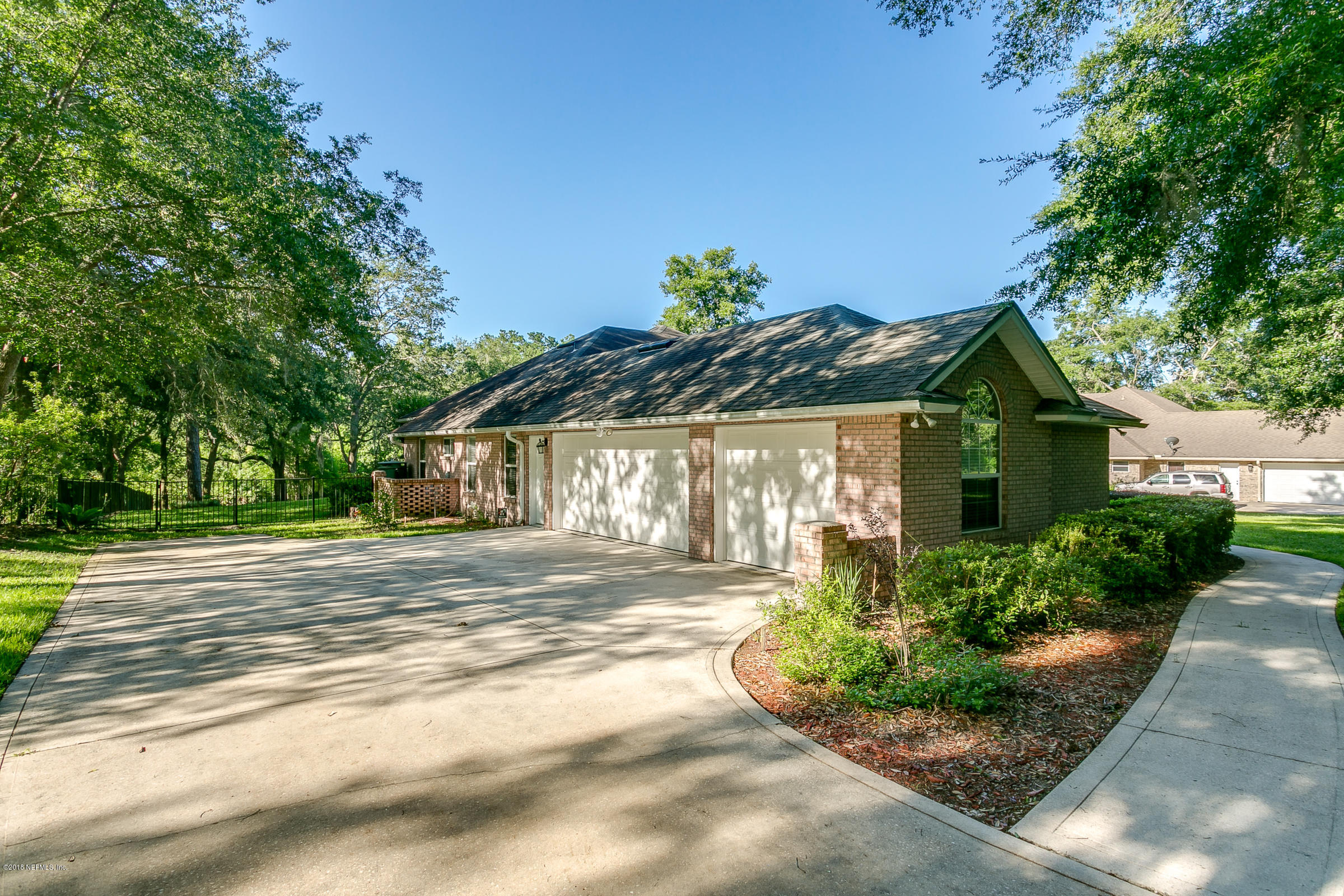 2841 Ravines Road Middleburg, FL 32068 - Photo 4 of 35 Garage_Entry