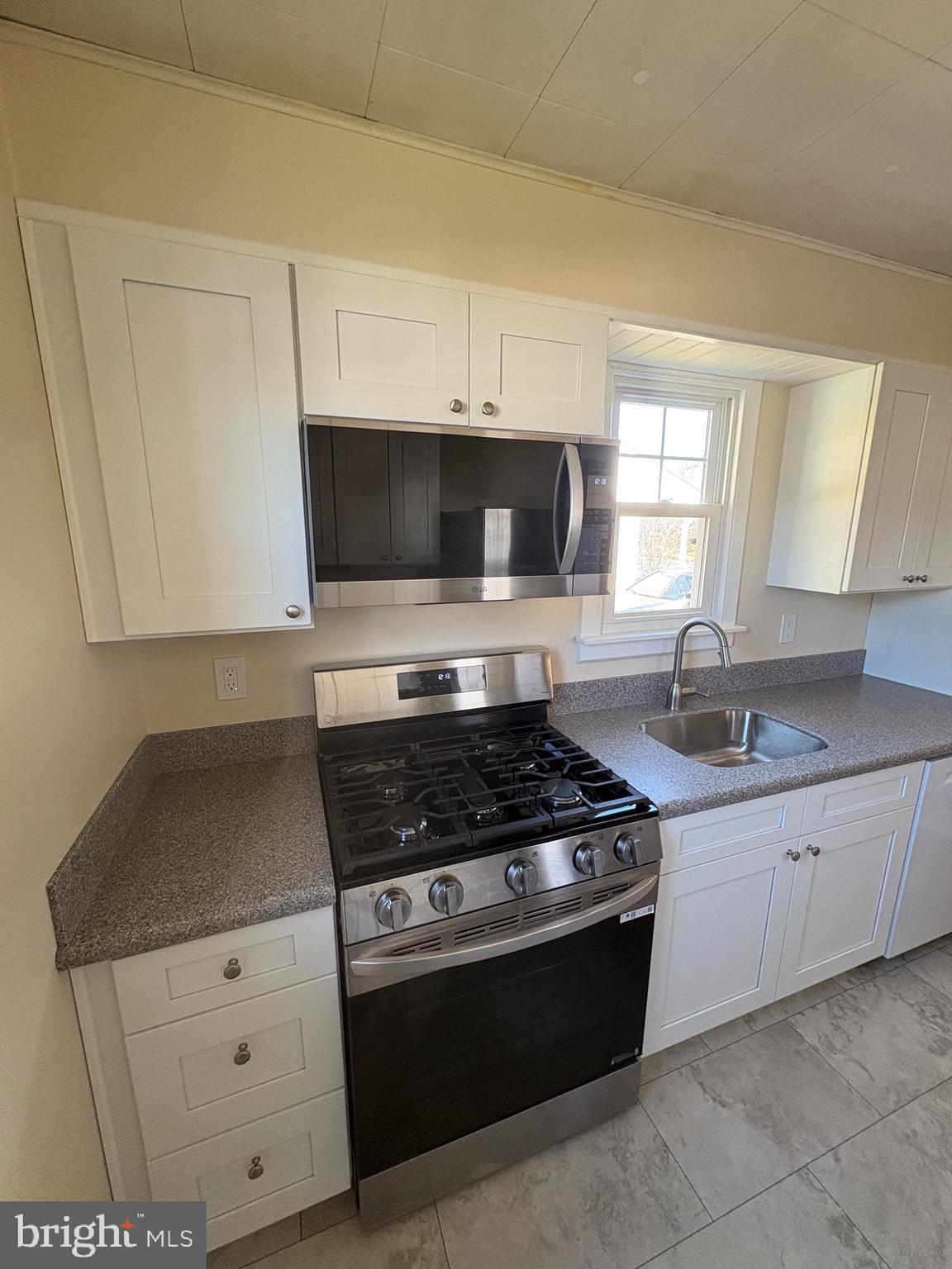 701 Brooke Avenue Magnolia, NJ 08049 - Photo 7 of 17