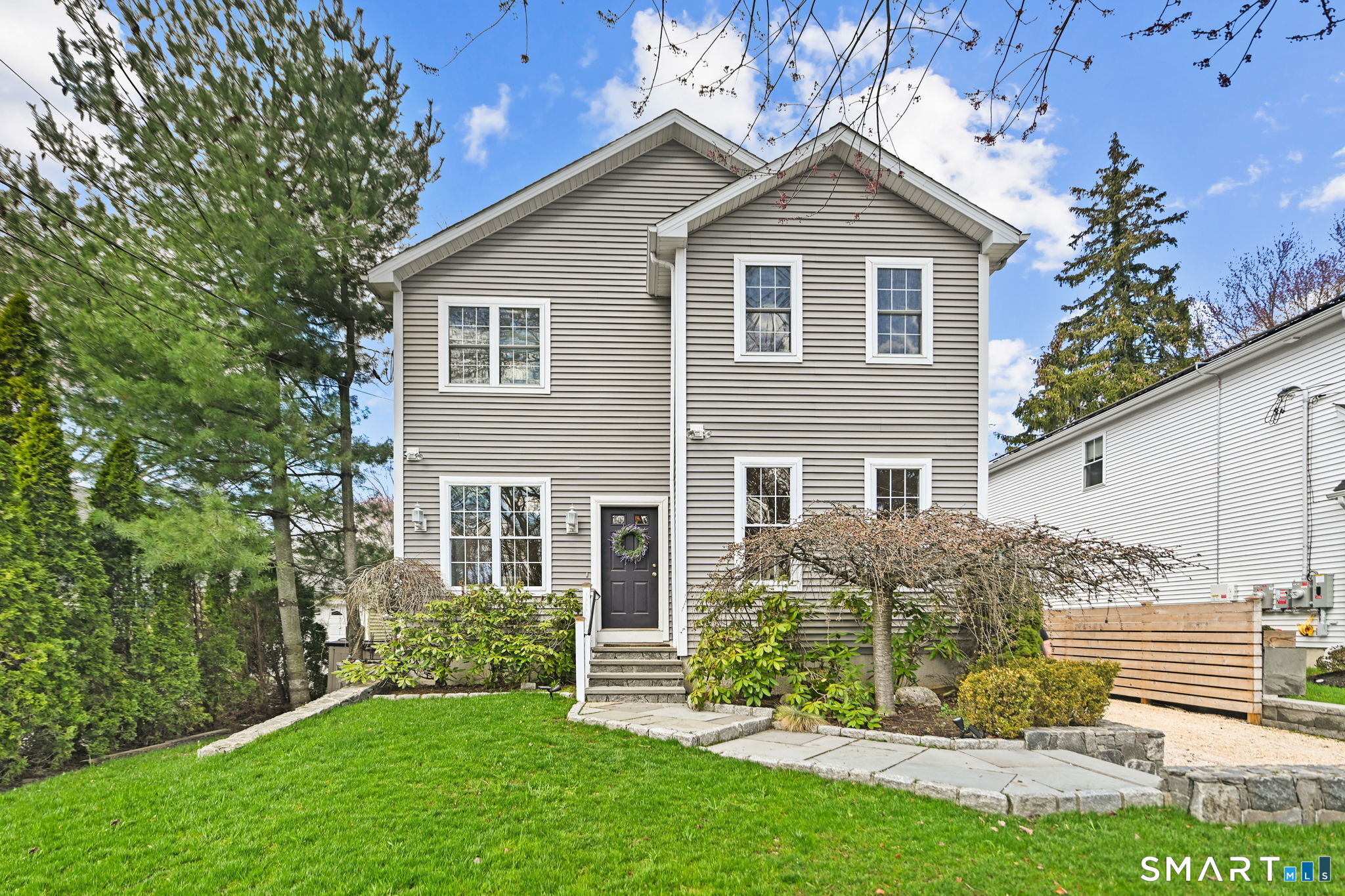 Welcome to 50 Berkeley Road! A picture perfect Colonial home.