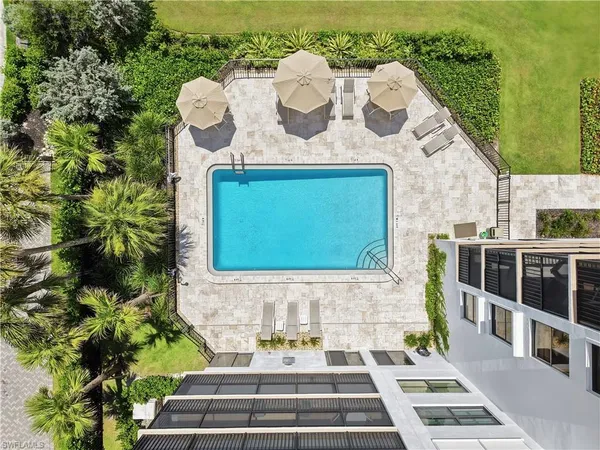 $16,000 | 9375 Gulf Shore Drive, Unit 203, Naples, FL 34108