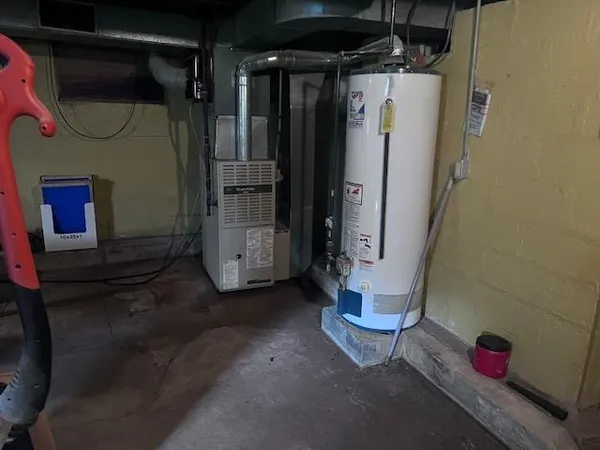 $85,000 | 913 South 15th Avenue, Freeport, IL 61032