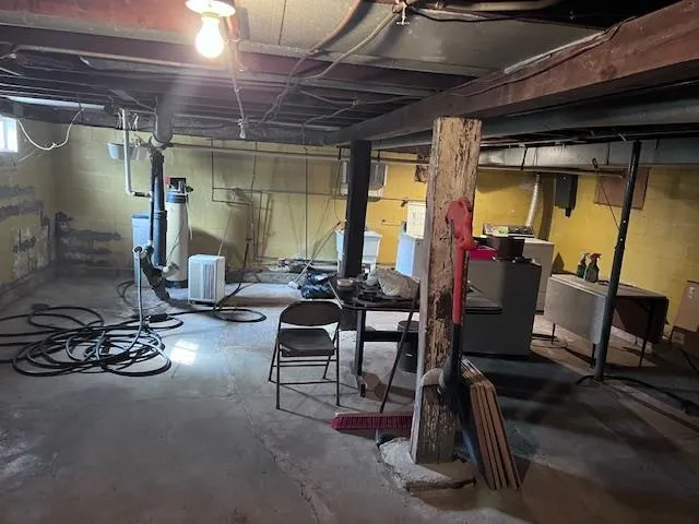 $99,900 | 913 South 15th Avenue, Freeport, IL 61032