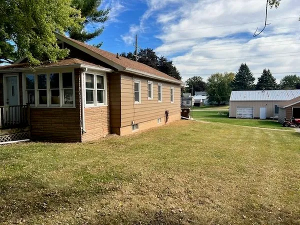 $85,000 | 913 South 15th Avenue, Freeport, IL 61032