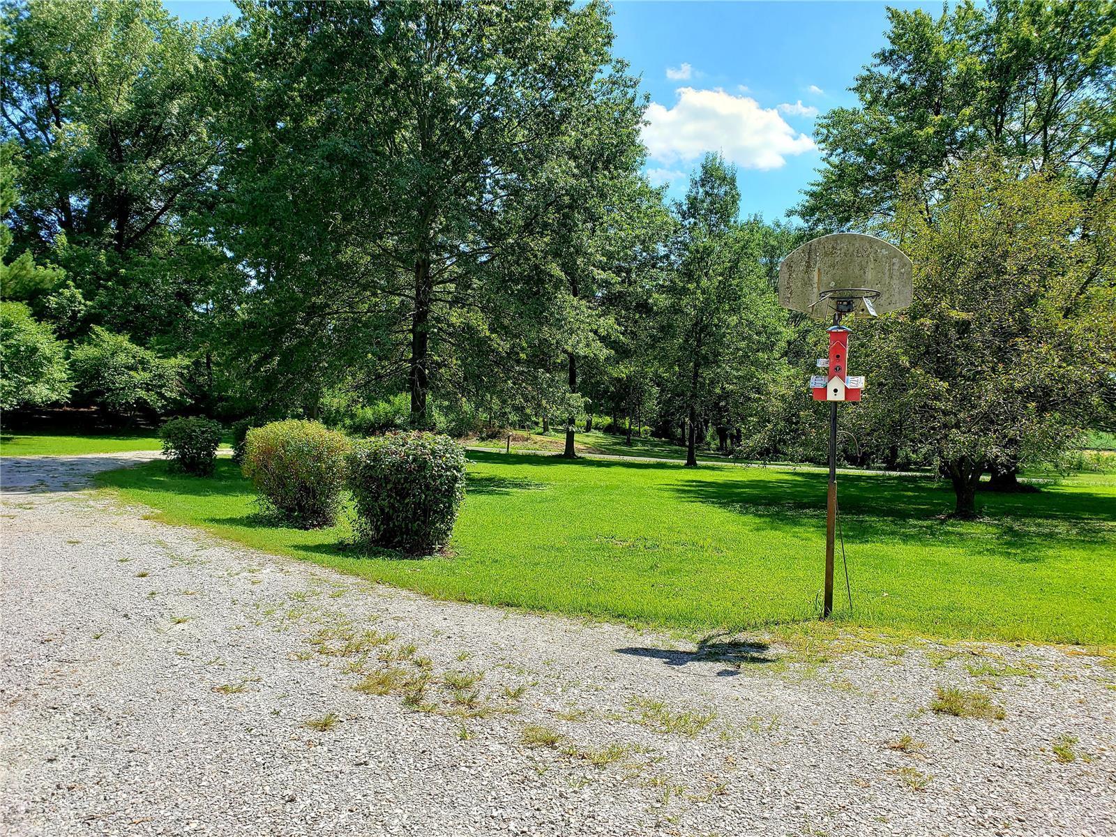 607 Bauer Road Troy, IL 62294 - Photo 26 of 37
