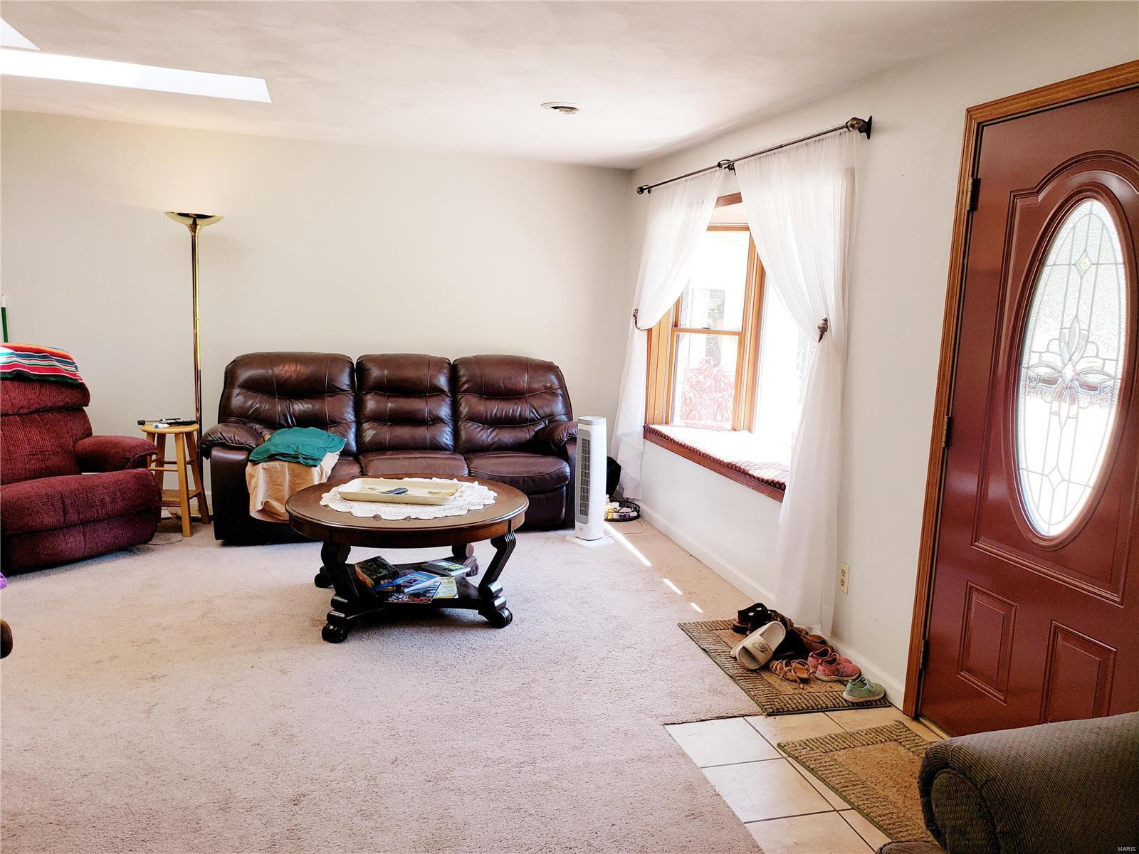 607 Bauer Road Troy, IL 62294 - Photo 6 of 37