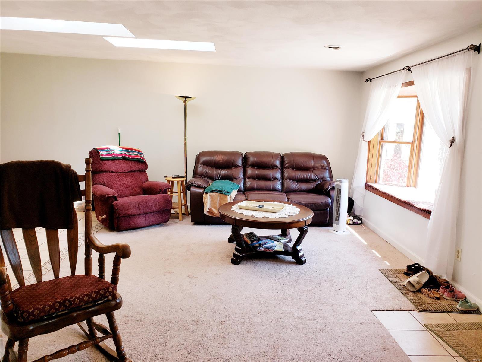 607 Bauer Road Troy, IL 62294 - Photo 7 of 37
