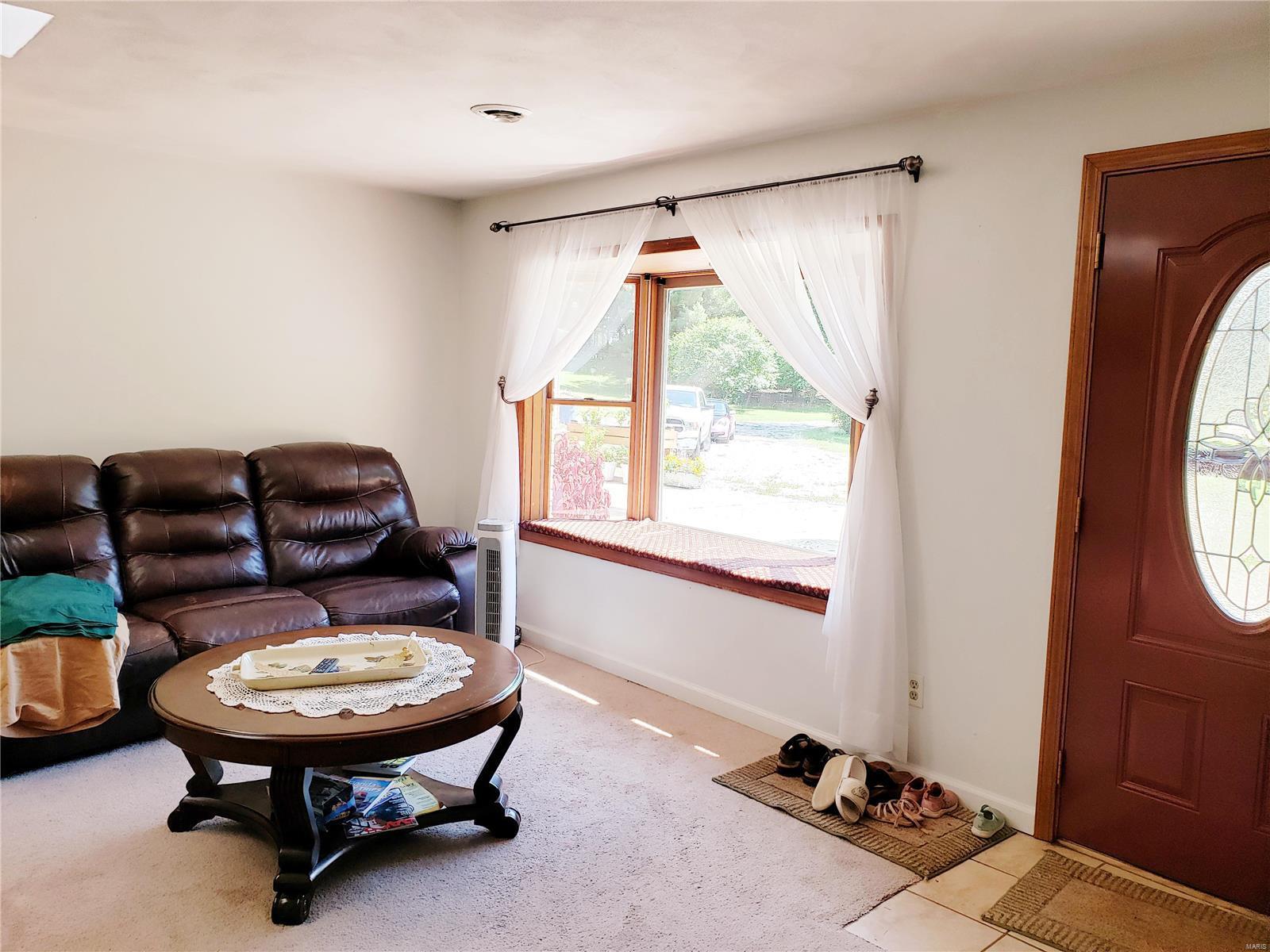 607 Bauer Road Troy, IL 62294 - Photo 8 of 37