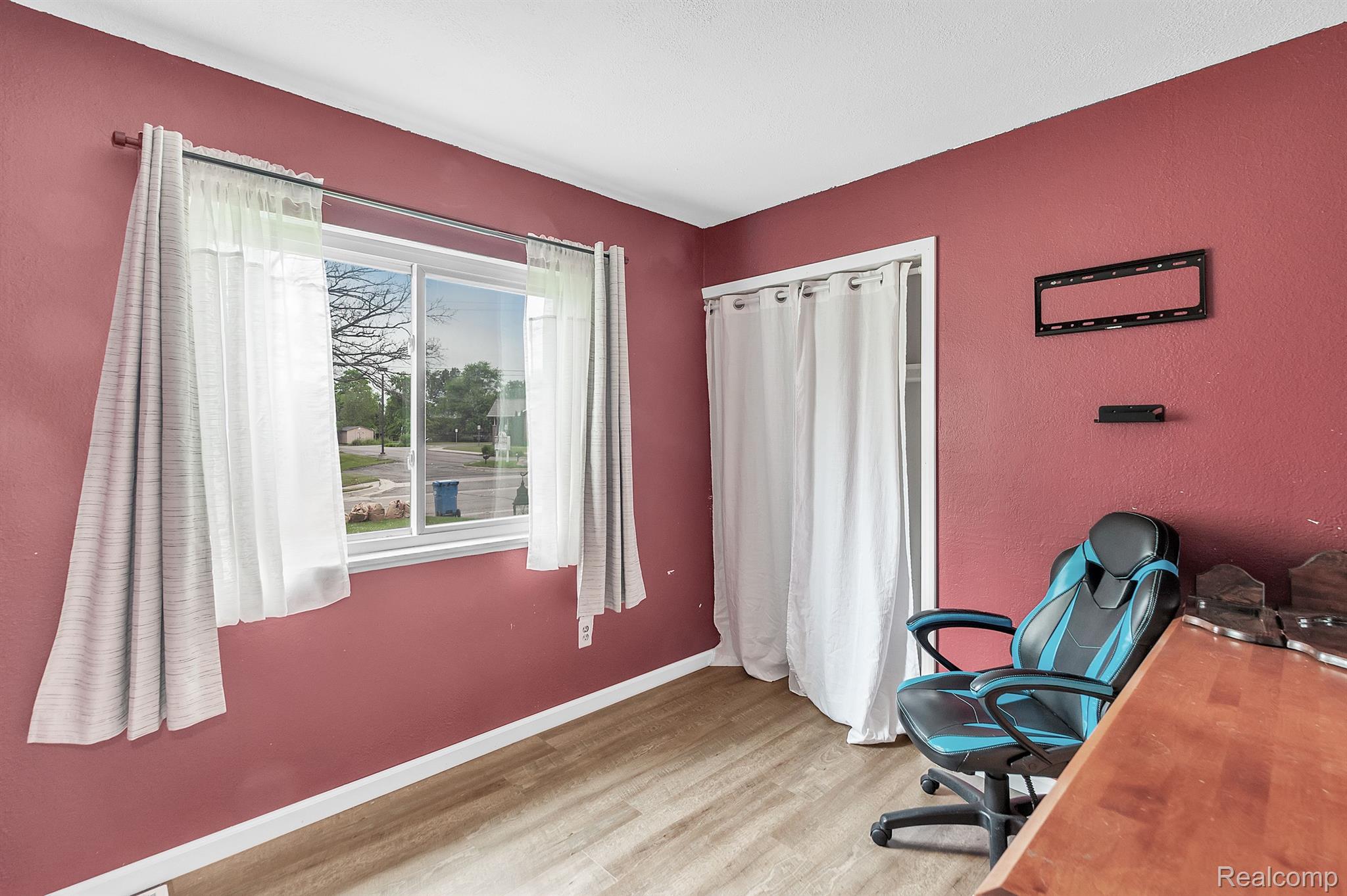 415 Prospect Street Howell, MI 48843 - Photo 12 of 16 Gallery Image 12