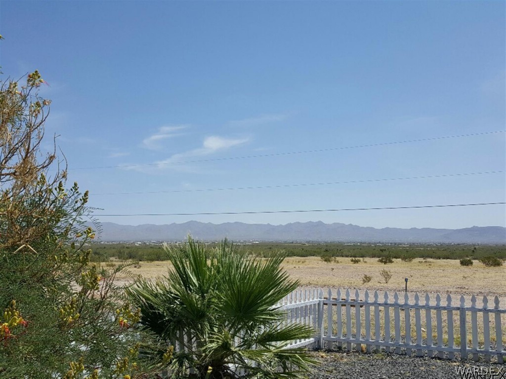 1097 South Concho Road Golden Valley, AZ 86413 - Photo 16 of 20 a view of a street