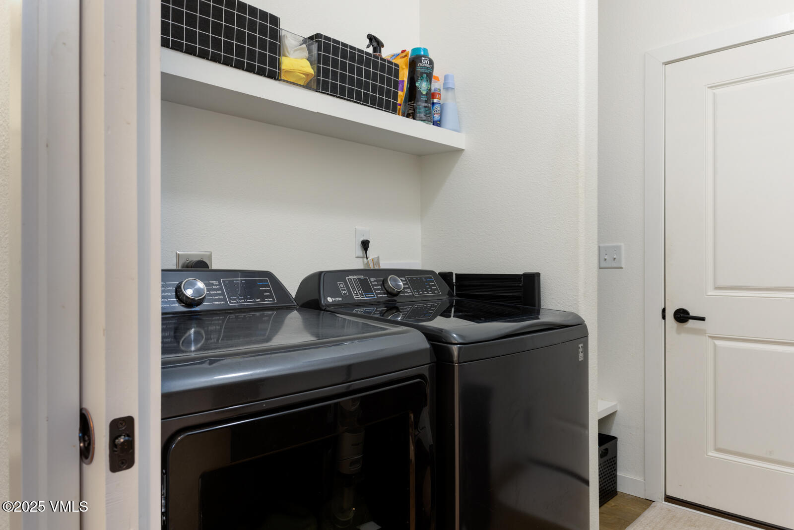 210 Bowie Road Gypsum, CO 81637 - Photo 11 of 19 210 Bowie Road MLS-1