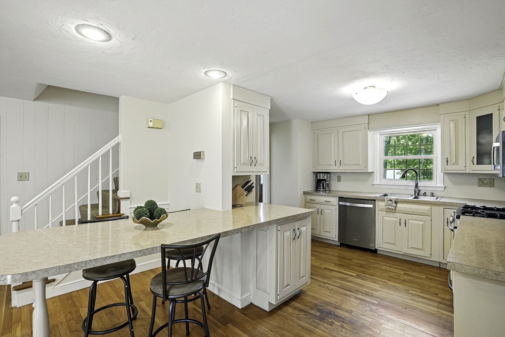 37 Eastview Road Hopkinton, MA 01748 - Photo 12 of 38 Gallery Image 12