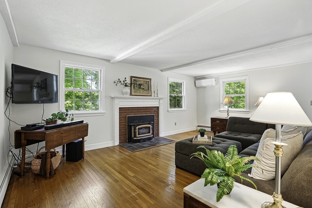 37 Eastview Road Hopkinton, MA 01748 - Photo 7 of 38 Gallery Image 7