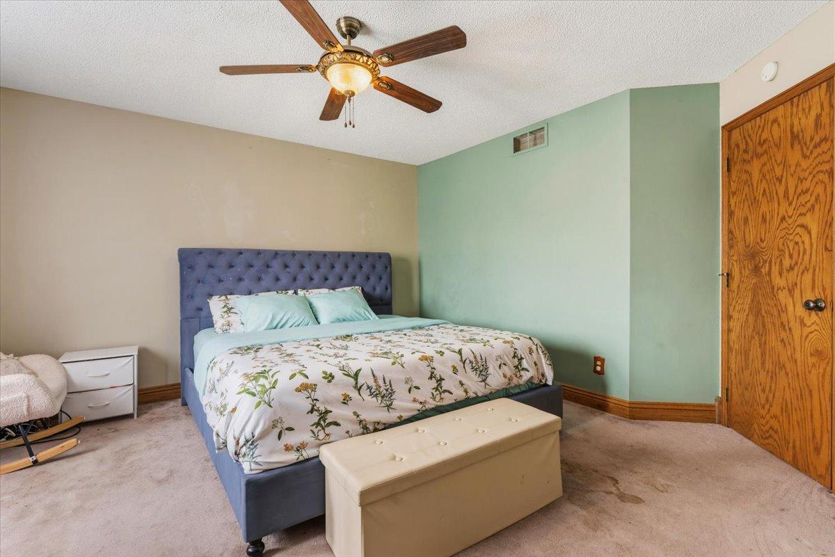 12125 Aztec Street Northwest Coon Rapids, MN 55433 - Photo 12 of 35