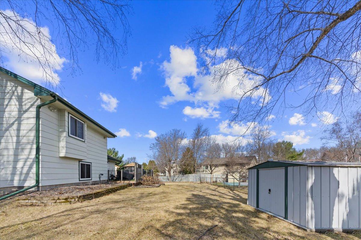 12125 Aztec Street Northwest Coon Rapids, MN 55433 - Photo 4 of 35