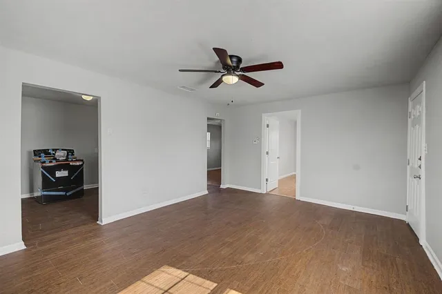 $1,250 | 3817 Collin Street, Fort Worth, TX 76119