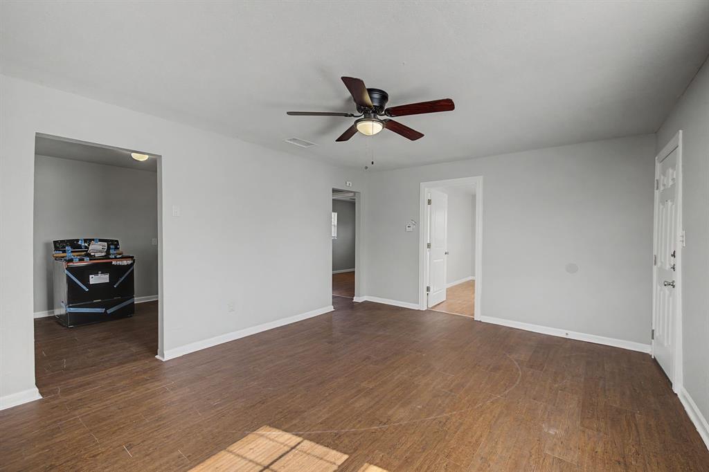 3817 Collin Street Fort Worth, TX 76119 - Photo 13 of 24