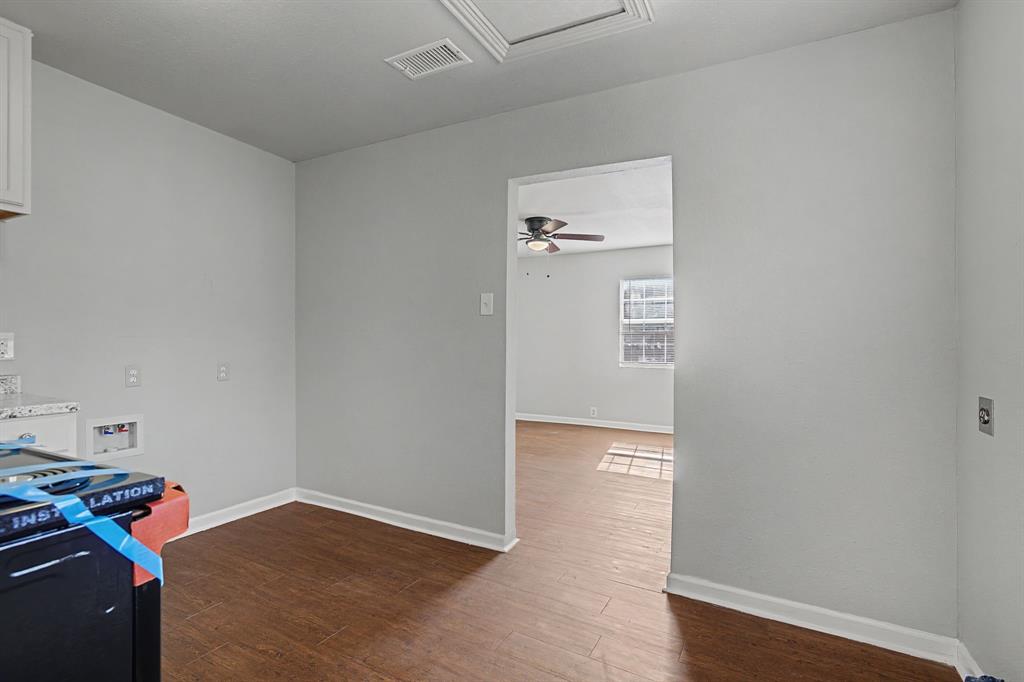 3817 Collin Street Fort Worth, TX 76119 - Photo 15 of 24