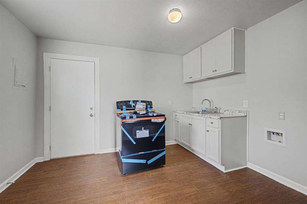 3817 Collin Street Fort Worth, TX 76119 - Photo 17 of 24