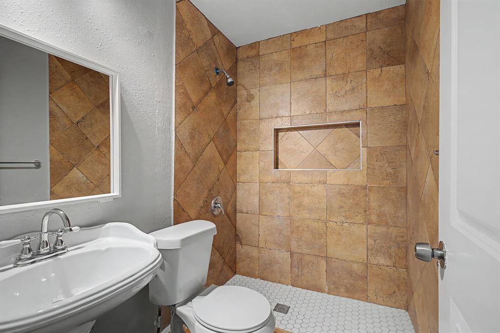 3817 Collin Street Fort Worth, TX 76119 - Photo 18 of 24