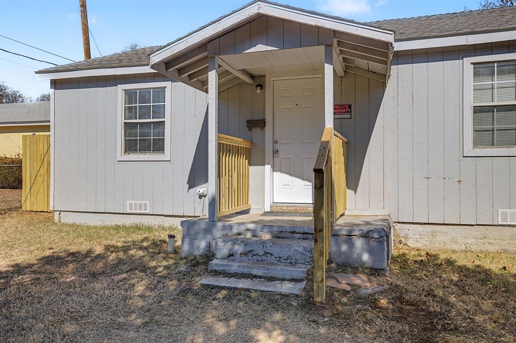 3817 Collin Street Fort Worth, TX 76119 - Photo 4 of 24