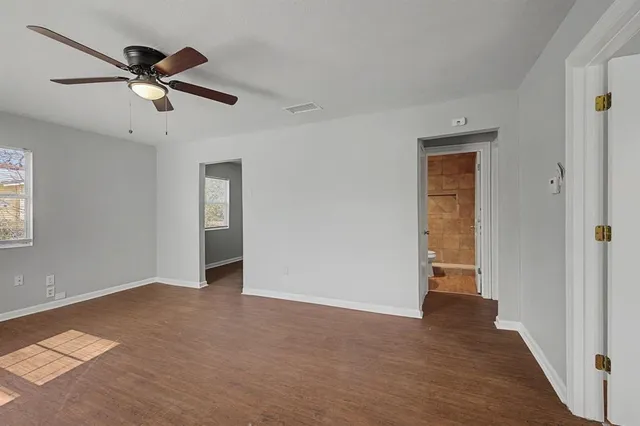 $1,250 | 3817 Collin Street, Fort Worth, TX 76119