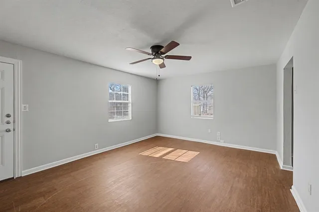 $1,250 | 3817 Collin Street, Fort Worth, TX 76119