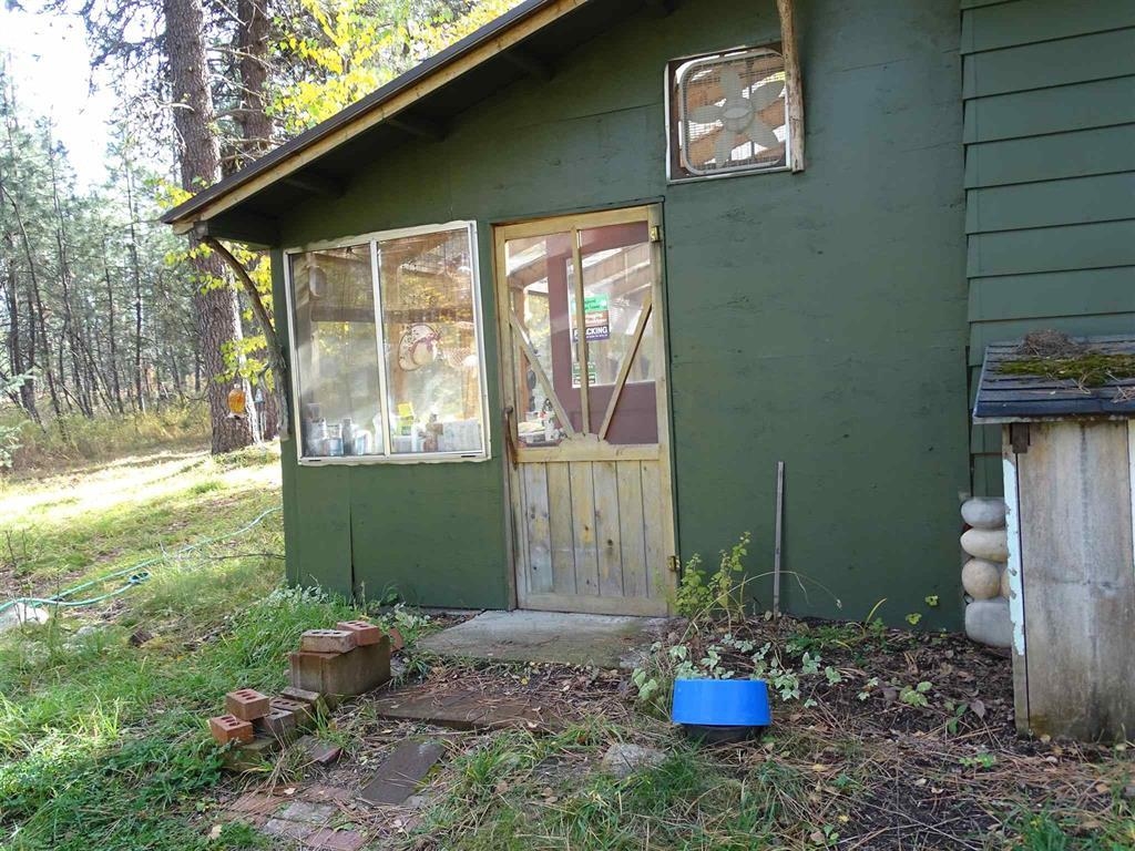 14215 East Bridges Road Elk, WA 99009 - Photo 17 of 30