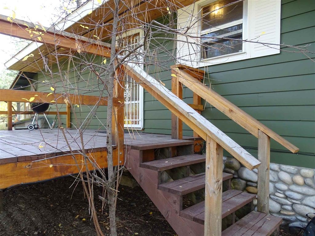 14215 East Bridges Road Elk, WA 99009 - Photo 2 of 30