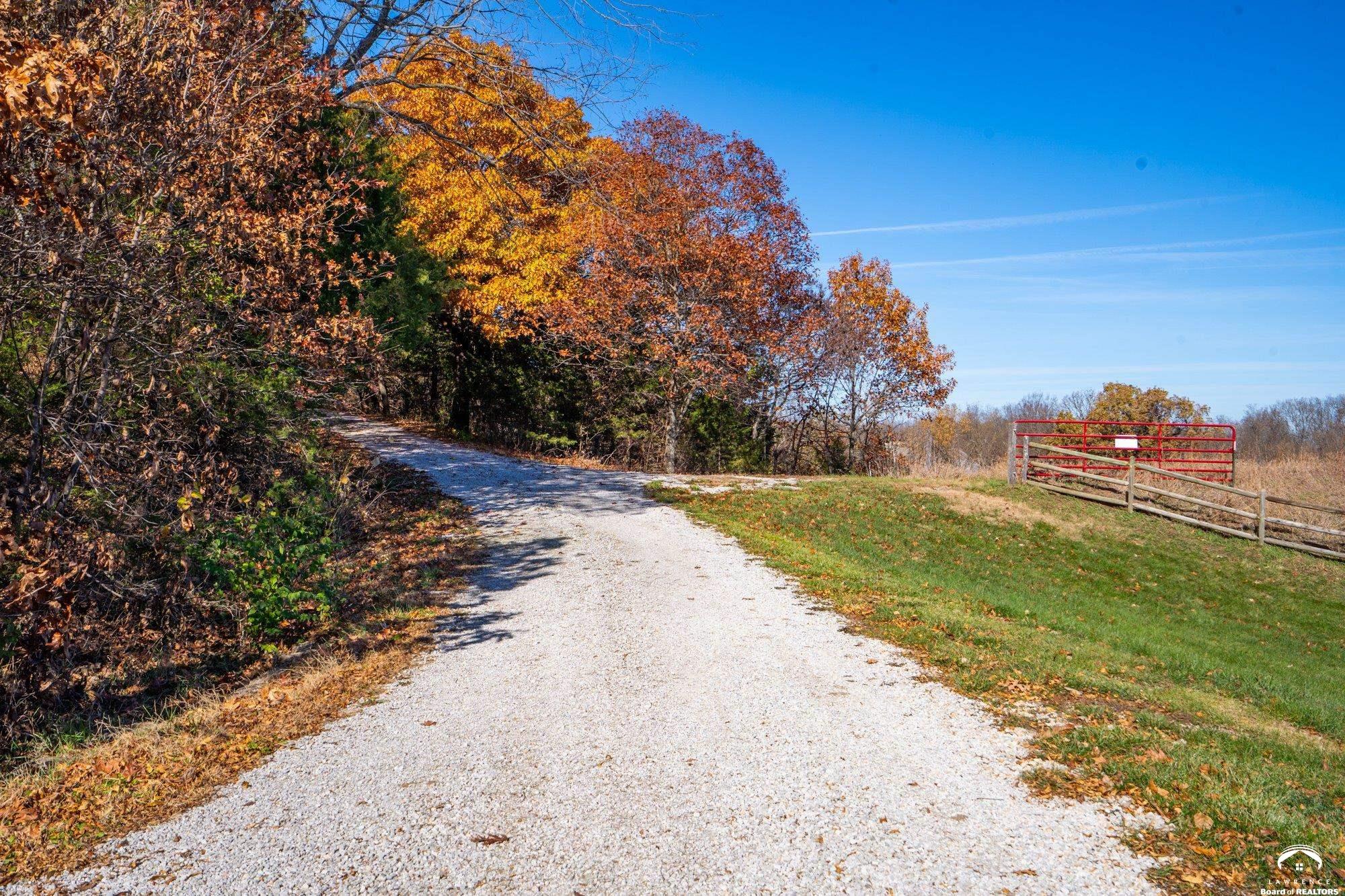 770 East 1300th Road Lawrence, KS 66046 - Photo 5 of 62
