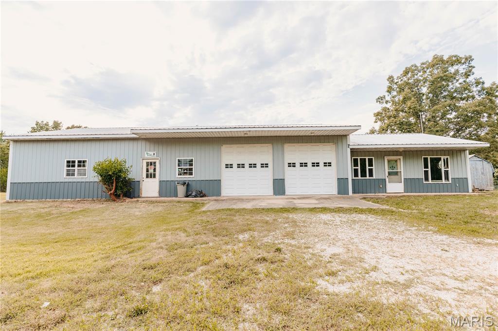 10209 Circle Road Dixon, MO 65459 - Photo 2 of 69