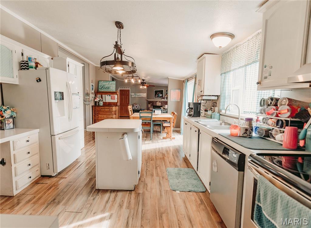 10209 Circle Road Dixon, MO 65459 - Photo 38 of 69