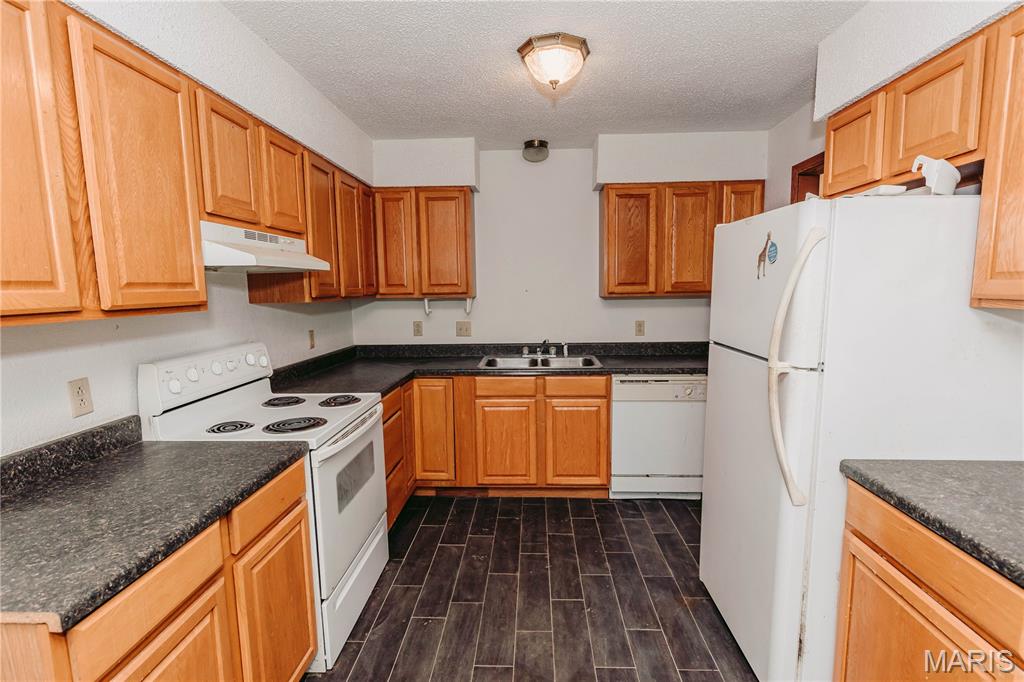 10209 Circle Road Dixon, MO 65459 - Photo 7 of 69