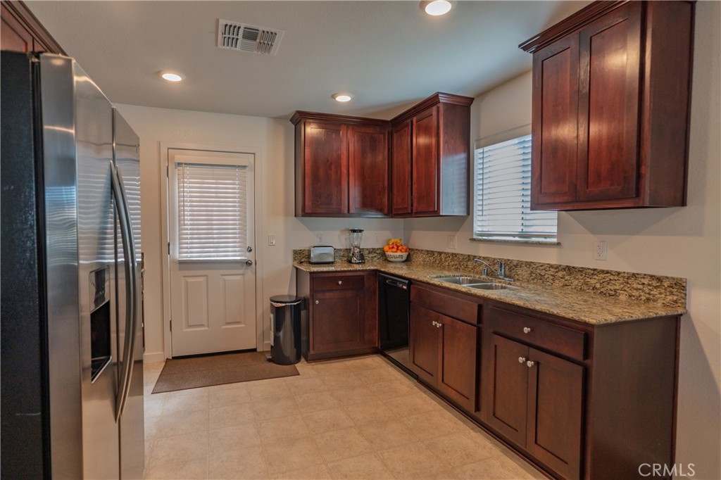 714 Dean Court Merced, CA 95341 - Photo 8 of 51